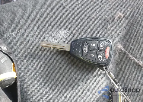 2006 Chrysler Town & Country Touring из США, поврежденный, VIN 2A4GP54L36R784694